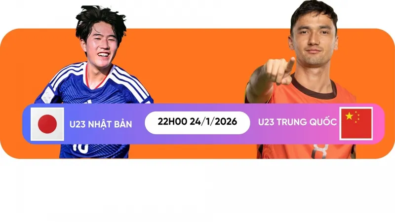 Cầu thủ U23 Trung Quốc và U23 Nhật Bản đấu tranh gay gắt trên sân cỏ