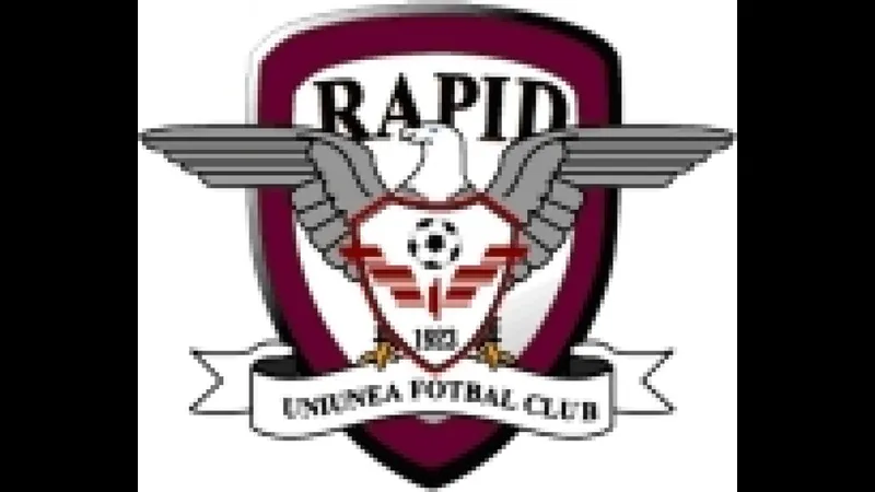 Cầu thủ Rapid Bucuresti đang tấn công quyết liệt trước UTA Arad