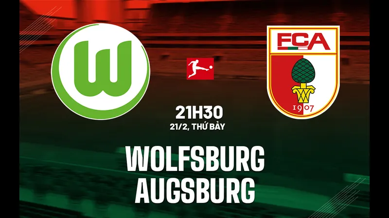 Cầu thủ của Wolfsburg và Augsburg tranh chấp trên sân
